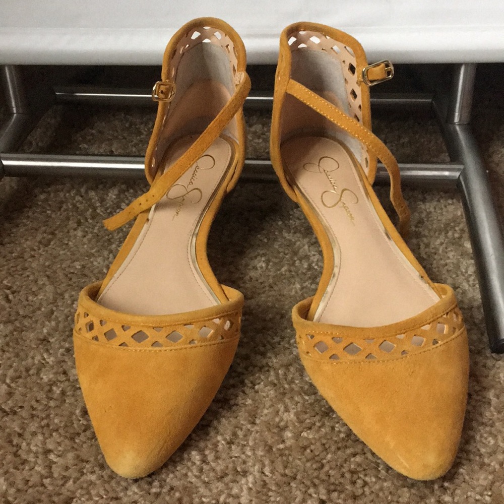 Jessica Simpson- Size 9 flats